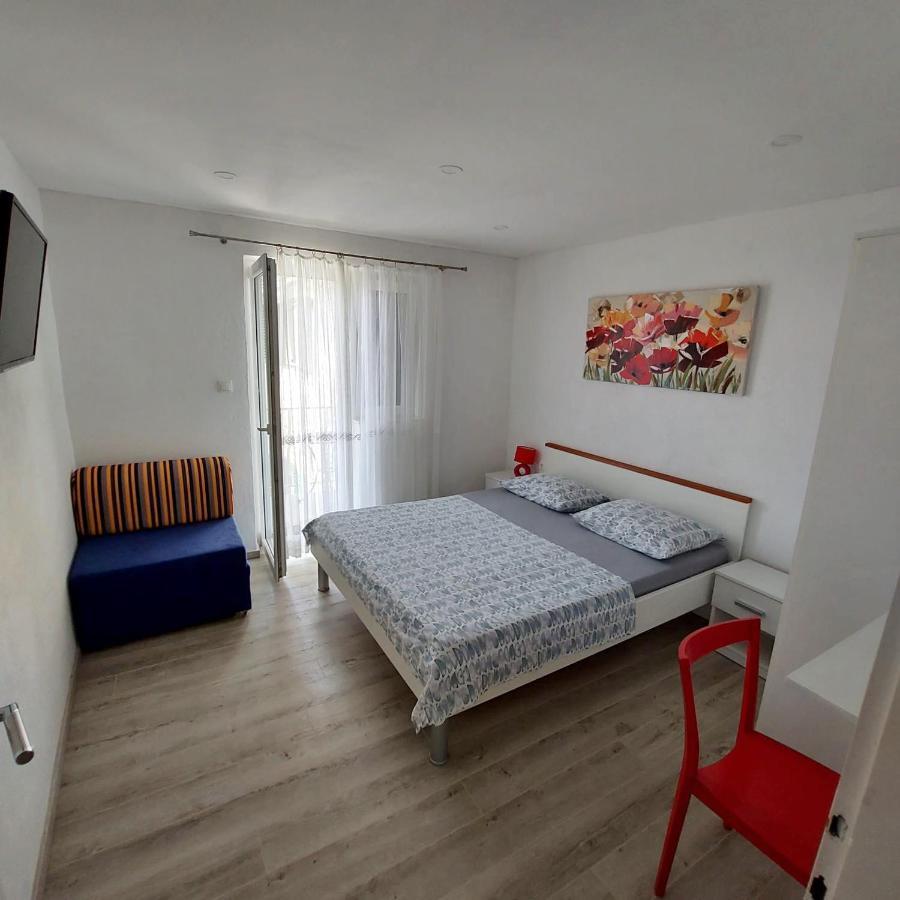 Apartments Villa Antony Drvenik  Exterior photo